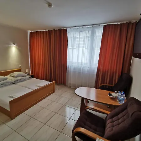 Lesne Zacisze - K. Niepokalanowa Bed and breakfast
